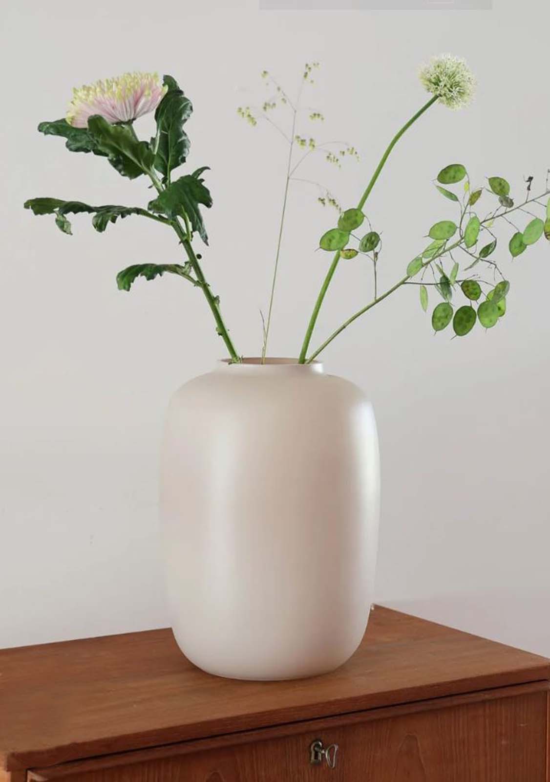 Artic M matte ivory